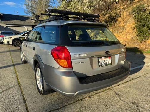 2007 Subaru Outback 2.5i