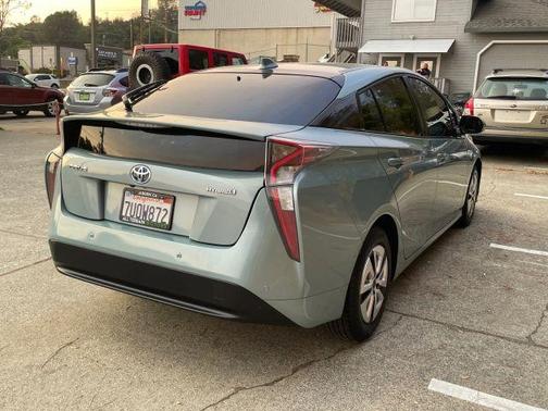 2016 Toyota Prius Four