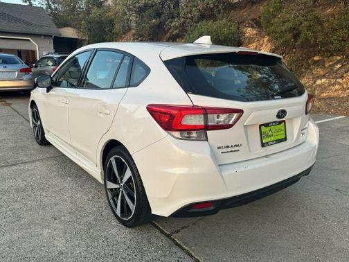 2017 Subaru Impreza 2.0i Sport