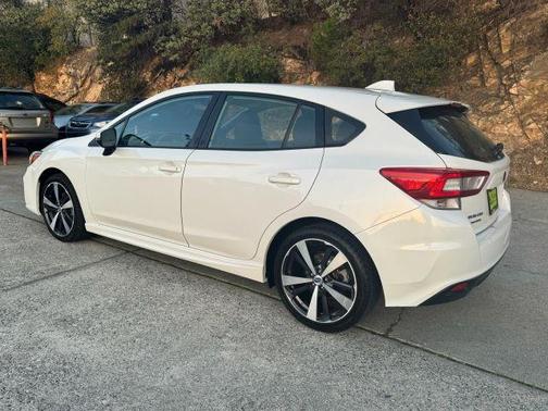 2017 Subaru Impreza 2.0i Sport