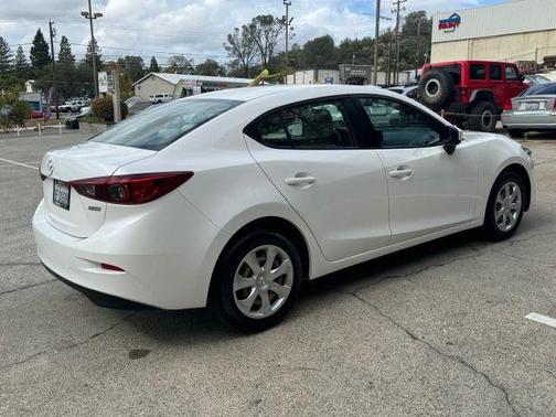 2018 Mazda Mazda3 Sport