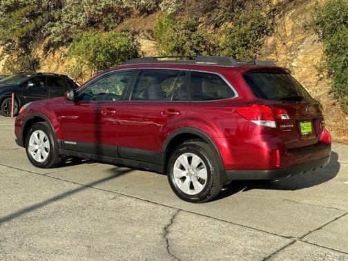 2011 Subaru Outback 2.5i Limited