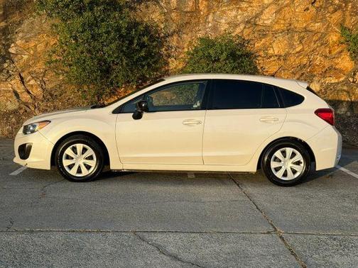 Satin White Pearl 2014 Subaru Impreza 2.0i