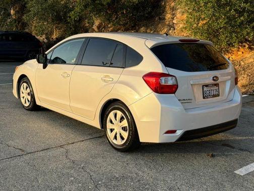 Satin White Pearl 2014 Subaru Impreza 2.0i
