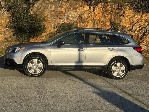 2016 Subaru Outback 2.5i