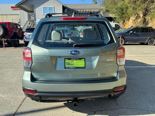 2017 Subaru Forester 2.5i