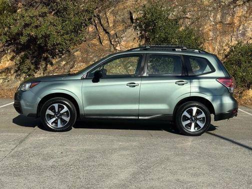 2017 Subaru Forester 2.5i