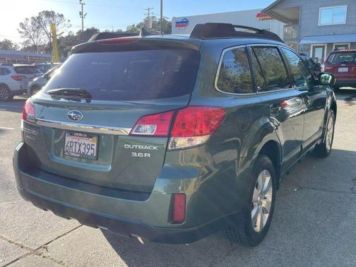 2011 Subaru Outback 3.6R Limited