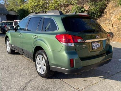 2011 Subaru Outback 3.6R Limited