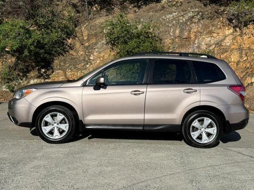 Burnished Bronze Metallic 2016 Subaru Forester 2.5i Premium