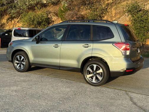 2017 Subaru Forester 2.5i