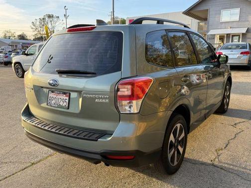 2017 Subaru Forester 2.5i
