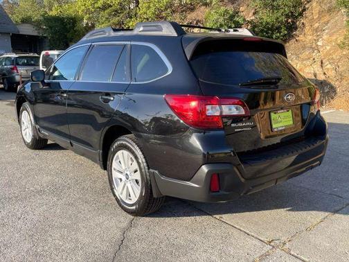 2018 Subaru Outback 2.5i
