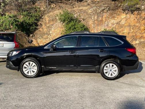 2018 Subaru Outback 2.5i