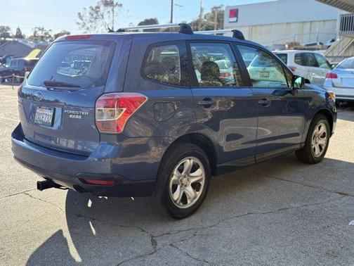 Blue 2014 Subaru Forester 2.5i