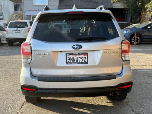 Ice Silver Metallic 2017 Subaru Forester 2.5i Touring