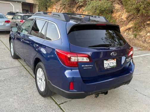 2016 Subaru Outback 2.5i Premium