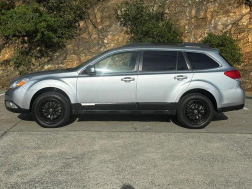 2012 Subaru Outback 3.6R Limited