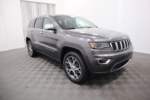 Photo 2 of 39 of 2019 Jeep Grand Cherokee Limited