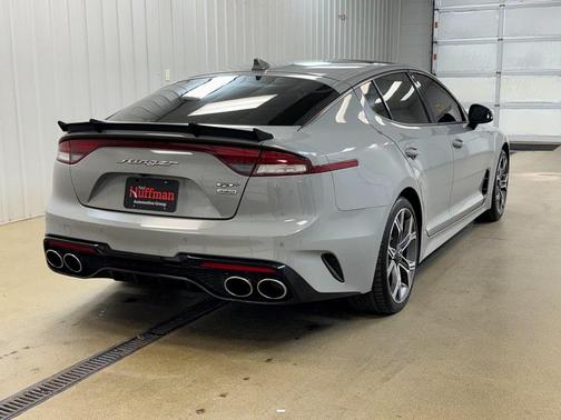2022 Kia Stinger GT1