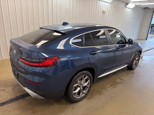 Phytonic Blue Metallic 2022 BMW X4 xDrive30i