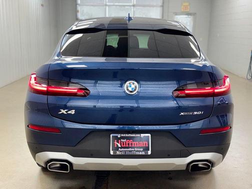Phytonic Blue Metallic 2022 BMW X4 xDrive30i
