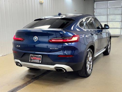 Phytonic Blue Metallic 2022 BMW X4 xDrive30i