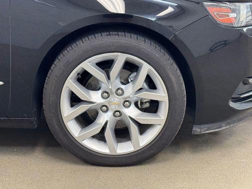 Black 2019 Chevrolet Impala Premier 2LZ