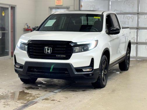2022 Honda Ridgeline Black