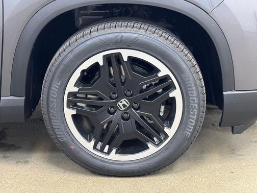 Modern Steel Metallic 2026 Honda Pilot Touring 8-Passenger