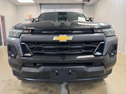 Black 2023 Chevrolet Colorado LT