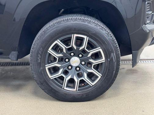 Black 2023 Chevrolet Colorado LT