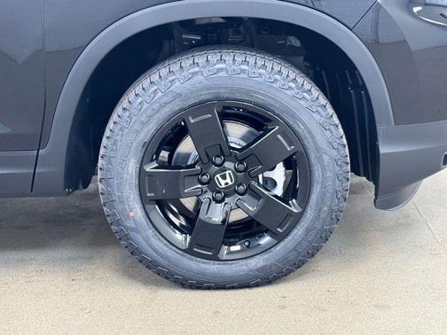 Crystal Black Pearl 2026 Honda Ridgeline Black