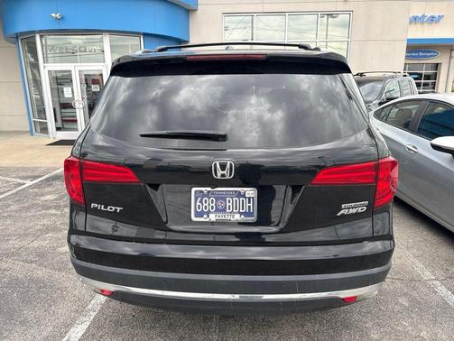 Crystal Black Pearl 2017 Honda Pilot Touring