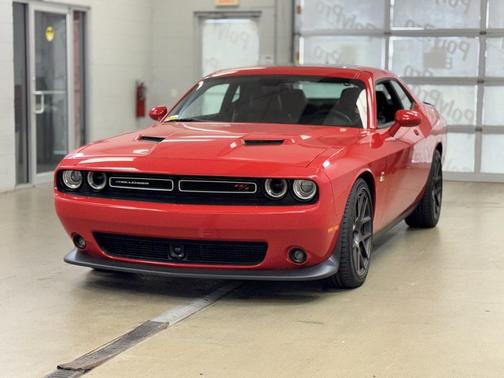 2016 Dodge Challenger R/T Scat Pack