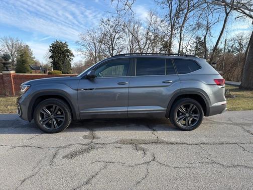 2021 Volkswagen Atlas 3.6L SE w/Technology
