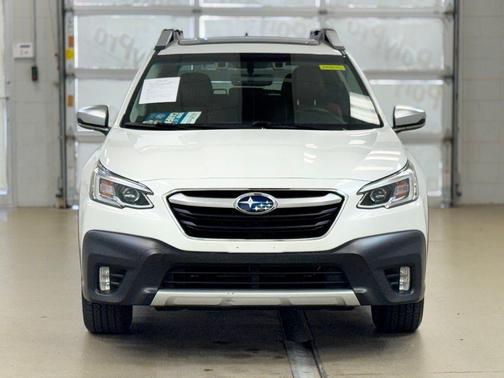 Crystal White Pearl 2020 Subaru Outback Touring XT
