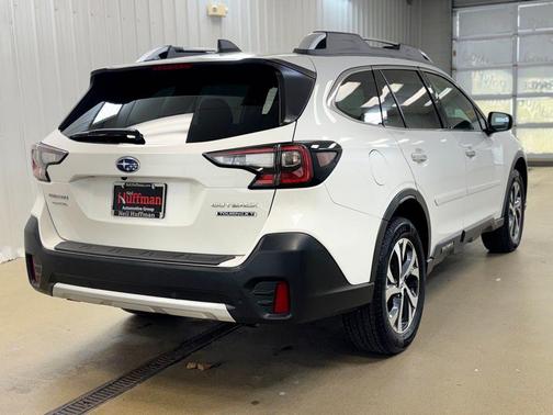 Crystal White Pearl 2020 Subaru Outback Touring XT
