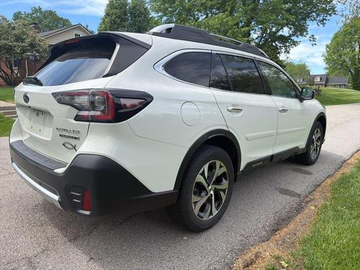Crystal White Pearl 2020 Subaru Outback Touring XT