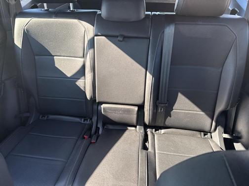 2020 Volkswagen Tiguan 2.0T SE R-Line Black 4MOTION
