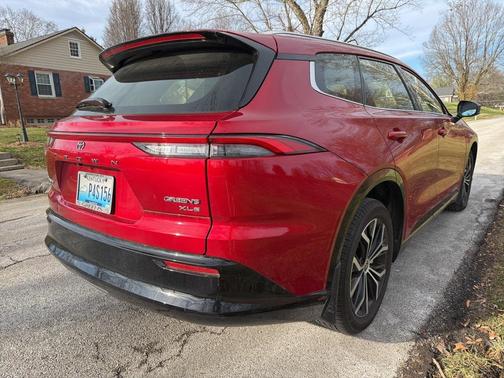 2025 Toyota Crown Signia XLE