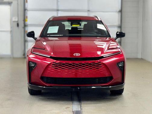 2025 Toyota Crown Signia XLE