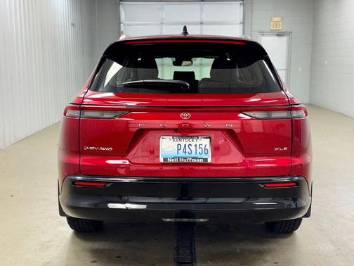 2025 Toyota Crown Signia XLE