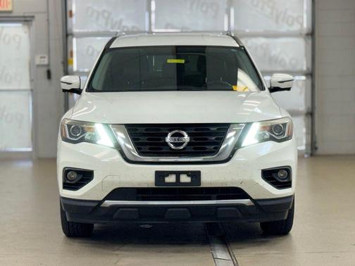 Glacier White 2018 Nissan Pathfinder SL