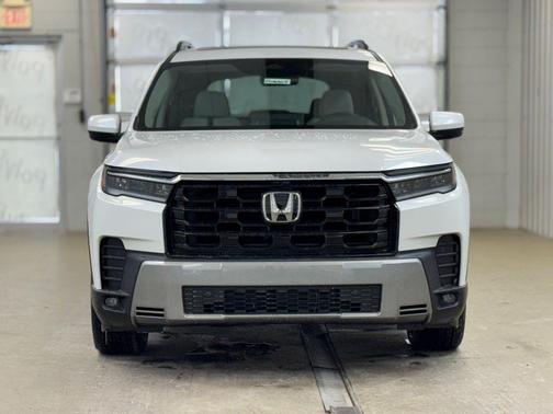 2026 Honda Pilot Touring 8-Passenger