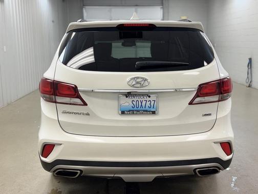 2017 Hyundai SANTA FE SE