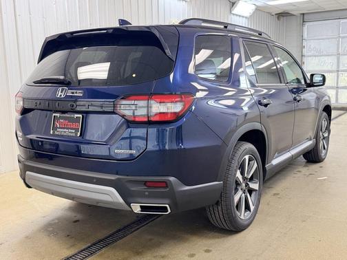 2025 Honda Pilot Touring 8-Passenger