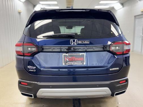 2025 Honda Pilot Touring 8-Passenger