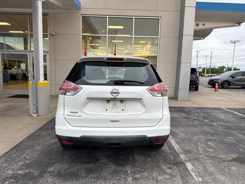 Glacier White 2016 Nissan Rogue S