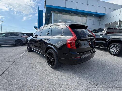 Onyx Black Metallic 2023 Volvo XC90 B6 Plus 7-Seater